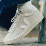 VEJA Campo Suede Sneaker 